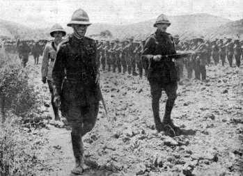 sir_ian_hamilton_inspects_royal_naval_division